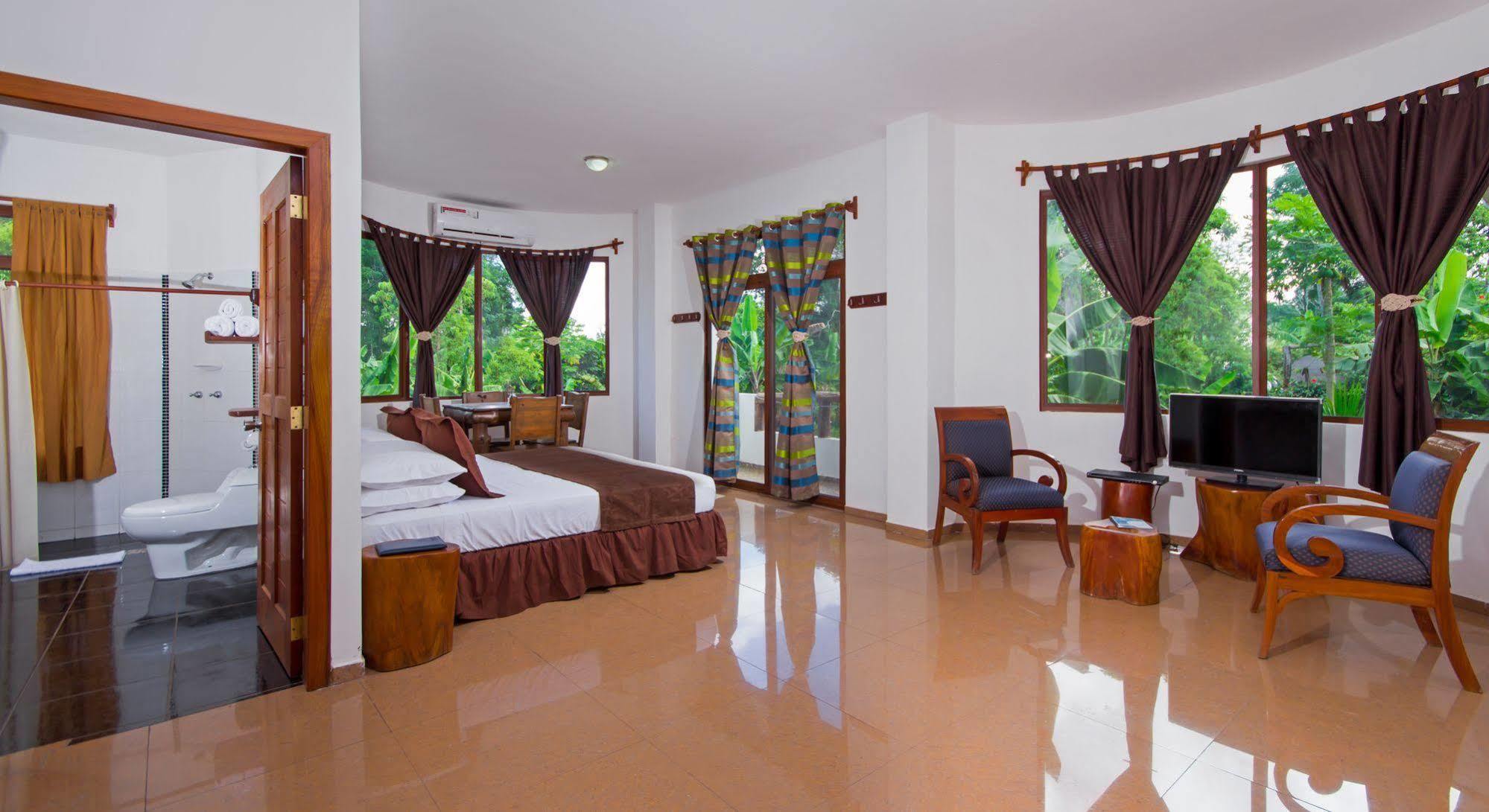 Casa Natura Galapagos Lodge Bellavista  المظهر الخارجي الصورة