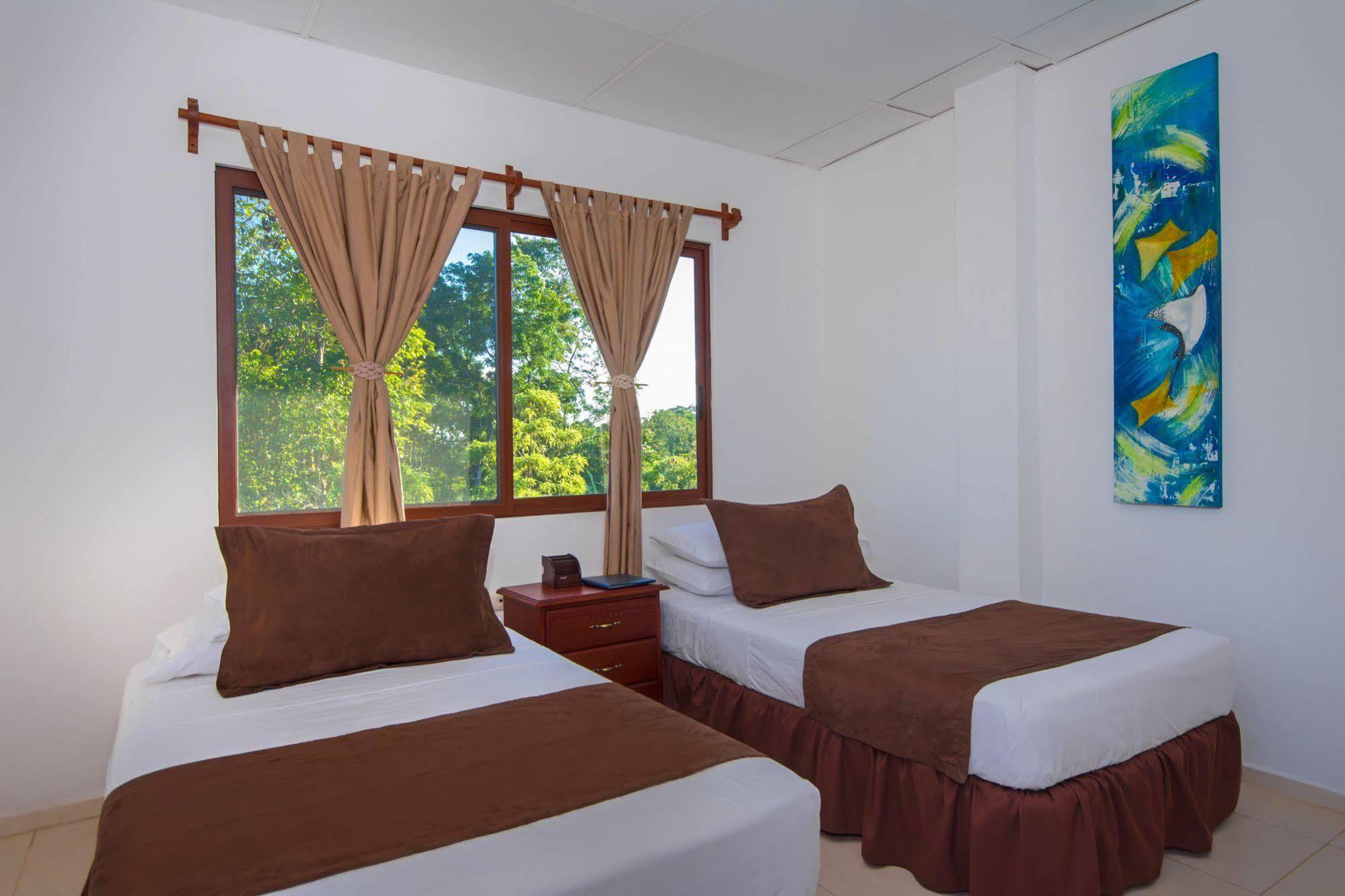 Casa Natura Galapagos Lodge Bellavista  المظهر الخارجي الصورة