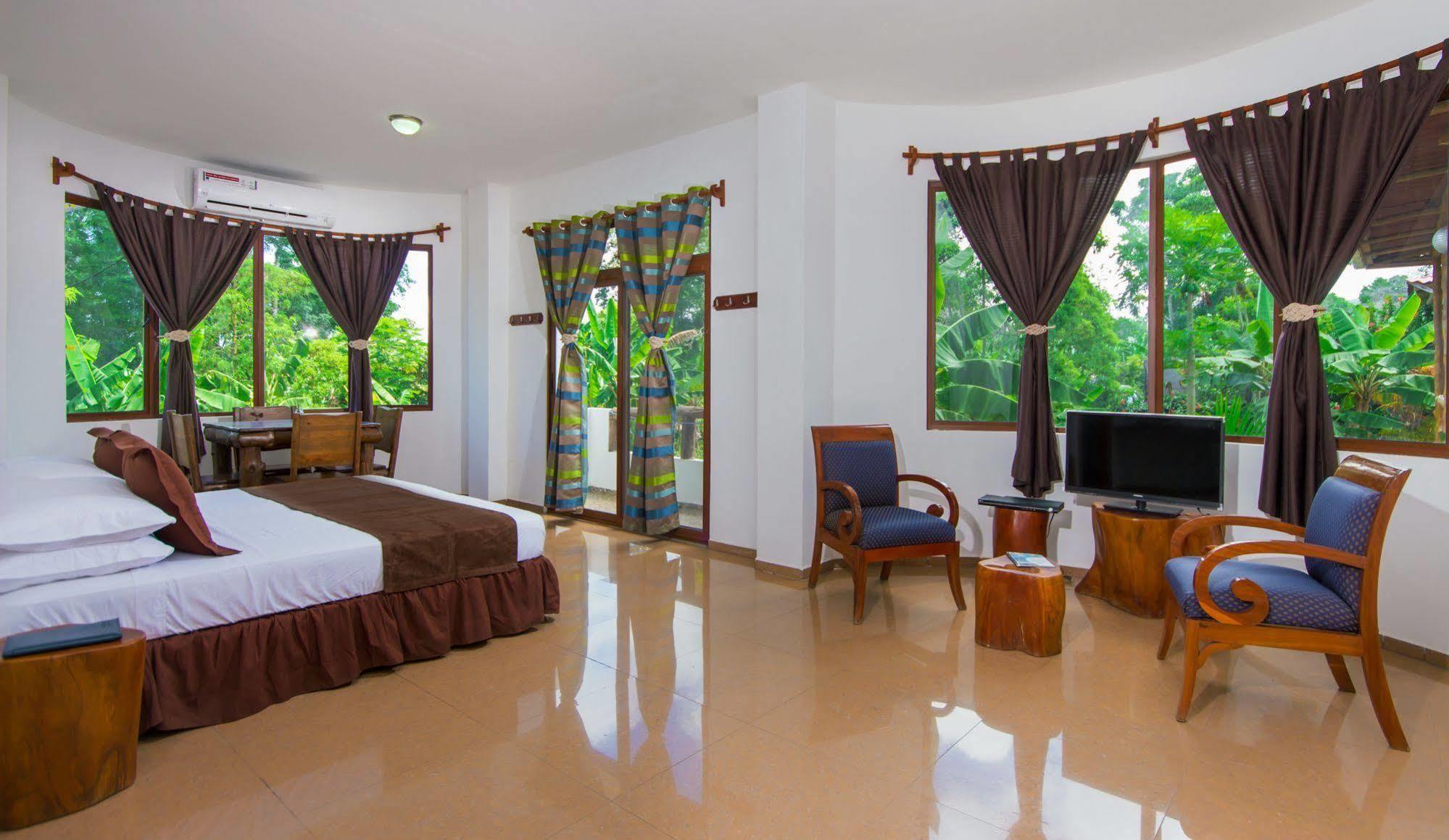 Casa Natura Galapagos Lodge Bellavista  المظهر الخارجي الصورة