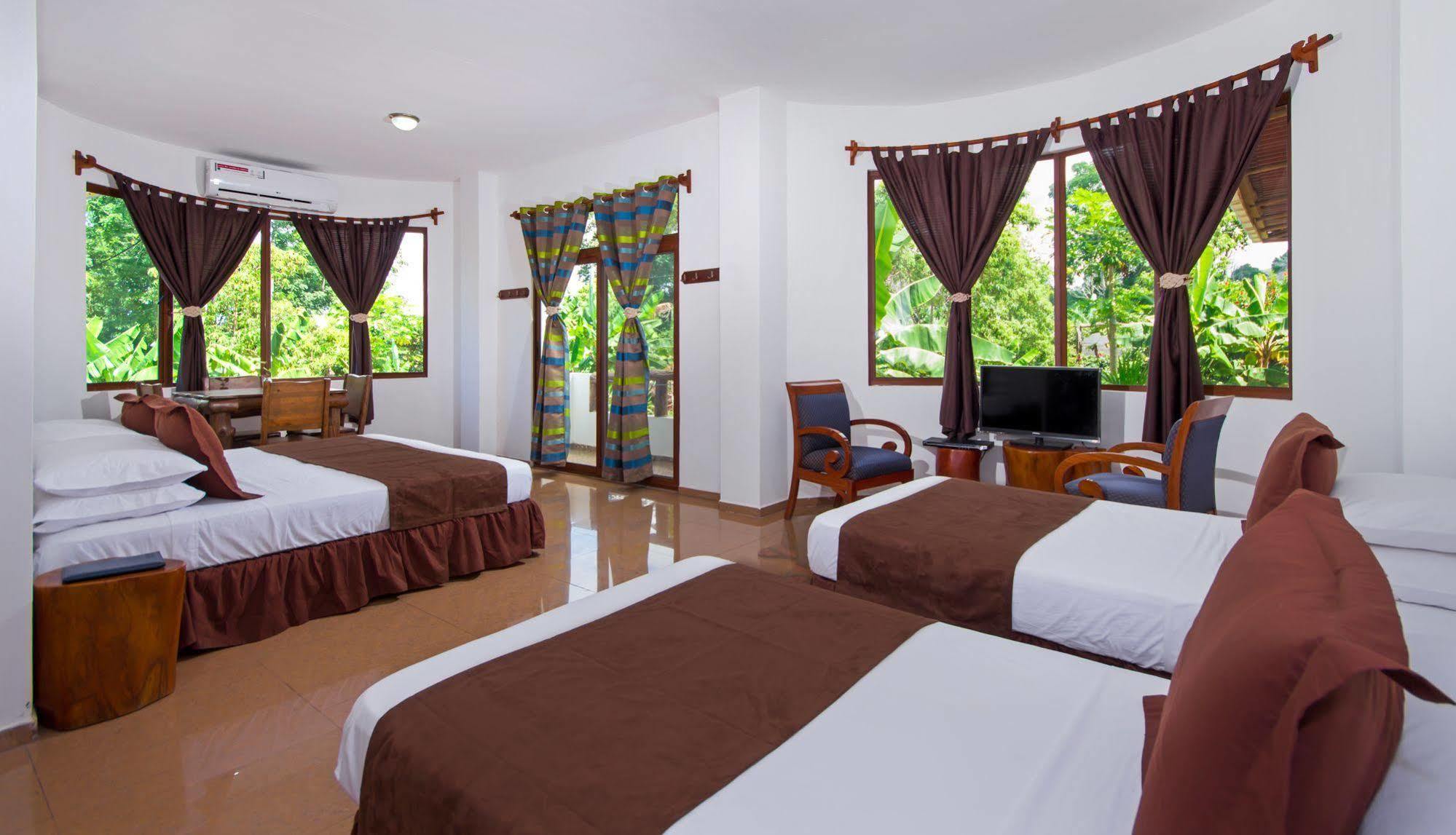 Casa Natura Galapagos Lodge Bellavista  المظهر الخارجي الصورة